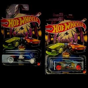 Brand new Hot Wheels 1/5 and 2/5 DXT91 series Halloween edition